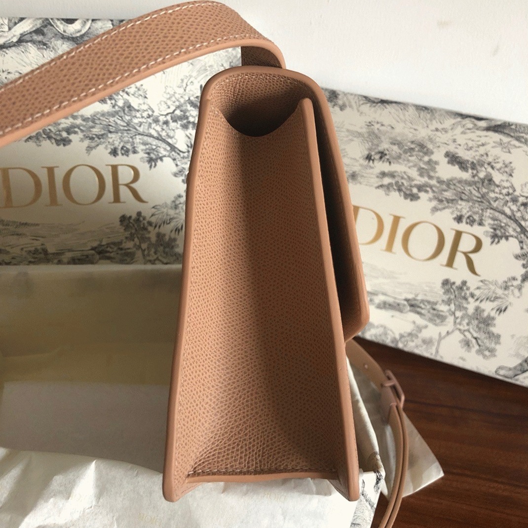 Dior 30 Montaigne Medium Bag Replica in Poudre Ultramatte Grained Calfskin