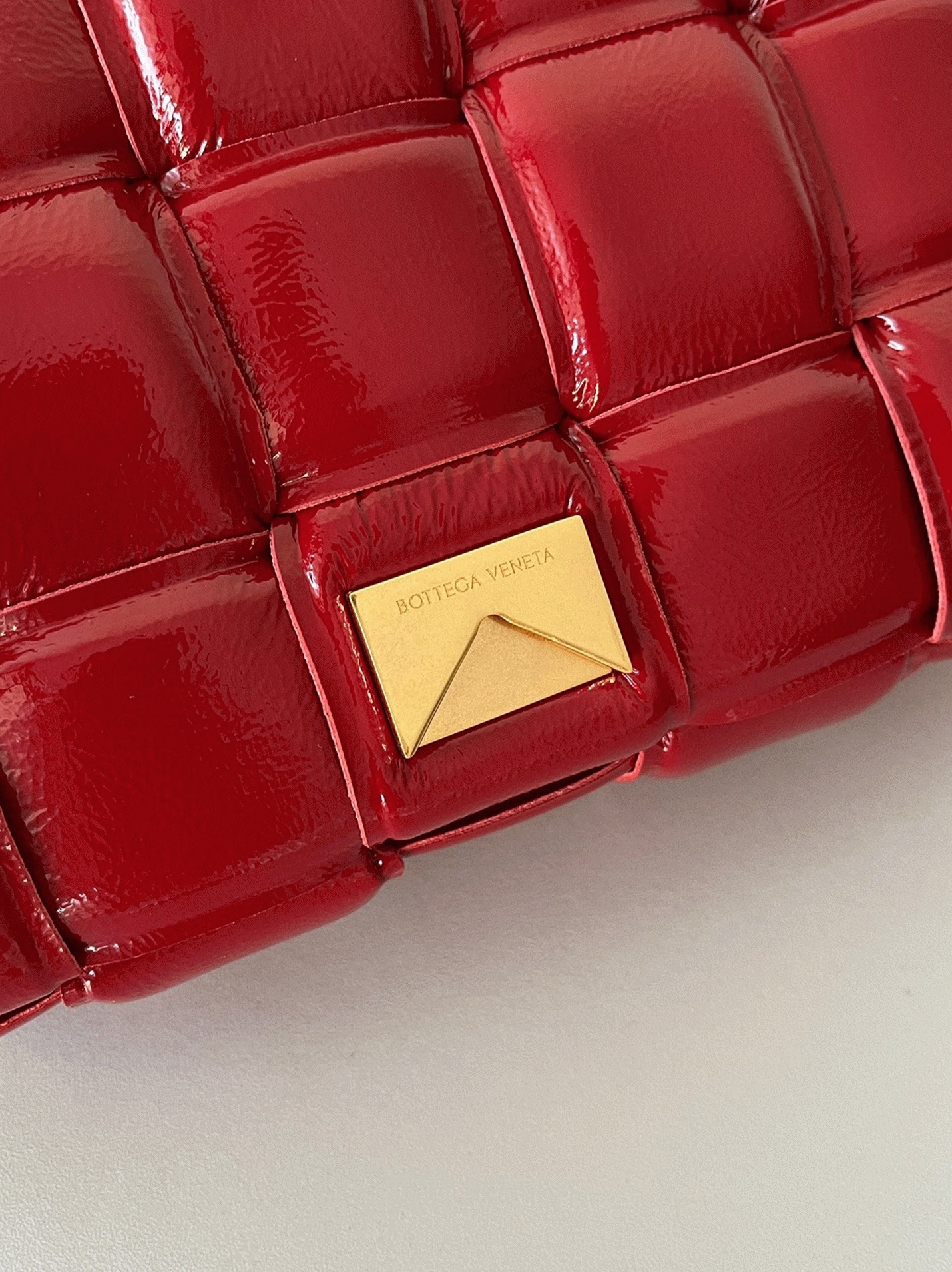 Top Quality Knockoff Bottega Veneta Padded Cassette Bag In Red