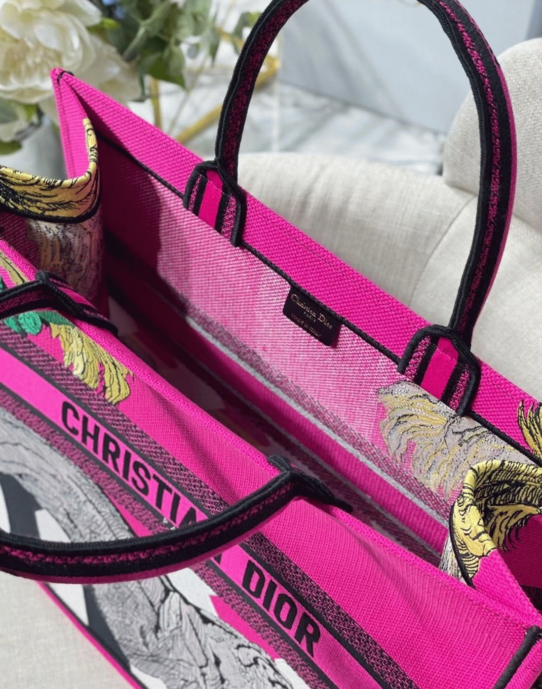 Dior Large Book Tote Bag Imitation in Toile de Jouy Zoom Pop Embroidery