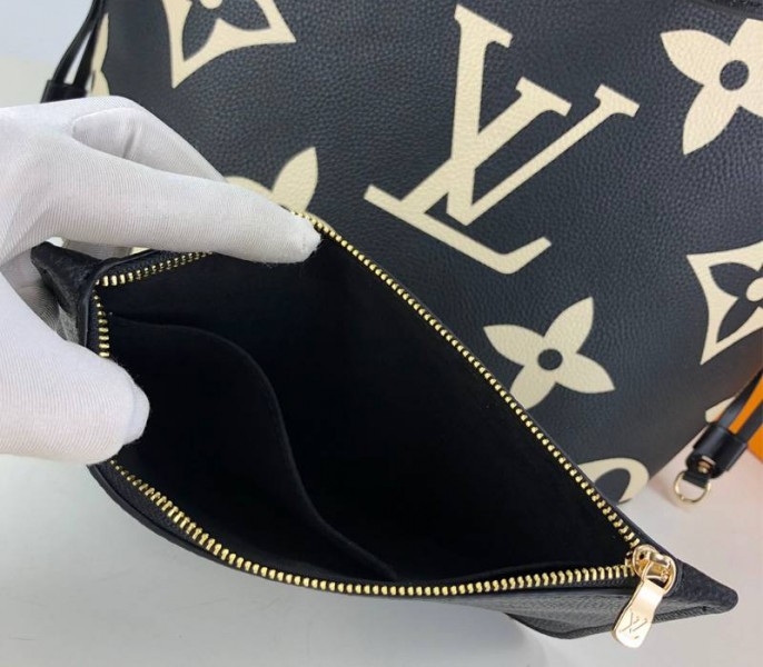 Louis Vuitton Neverfull MM Tote In Black