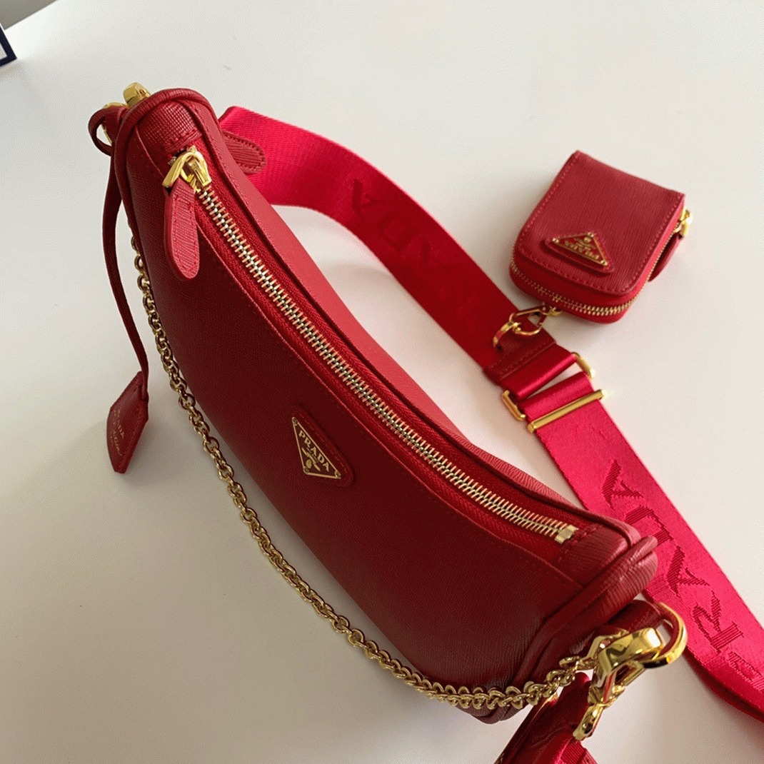 Prada Re-Edition 2005 Shoulder Bag Replica in Red