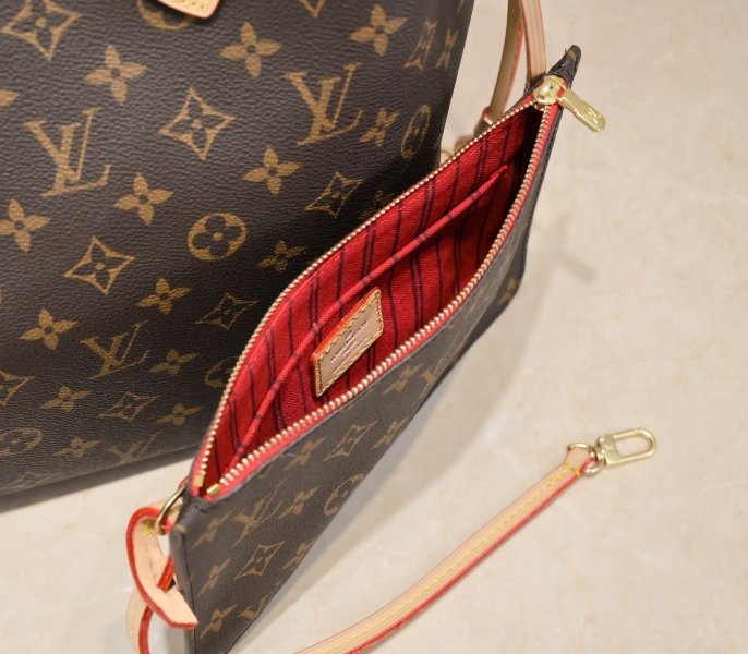 Louis Vuitton Monogram Canvas Neverfull MM Tote In Pink