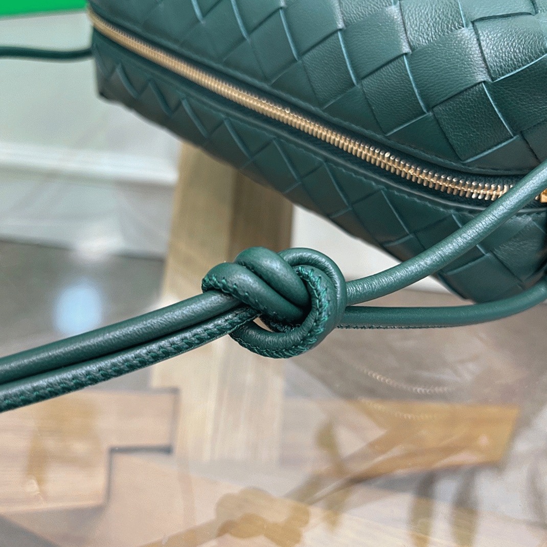 Knockoff Bottega Veneta Loop Small Bag Raintree