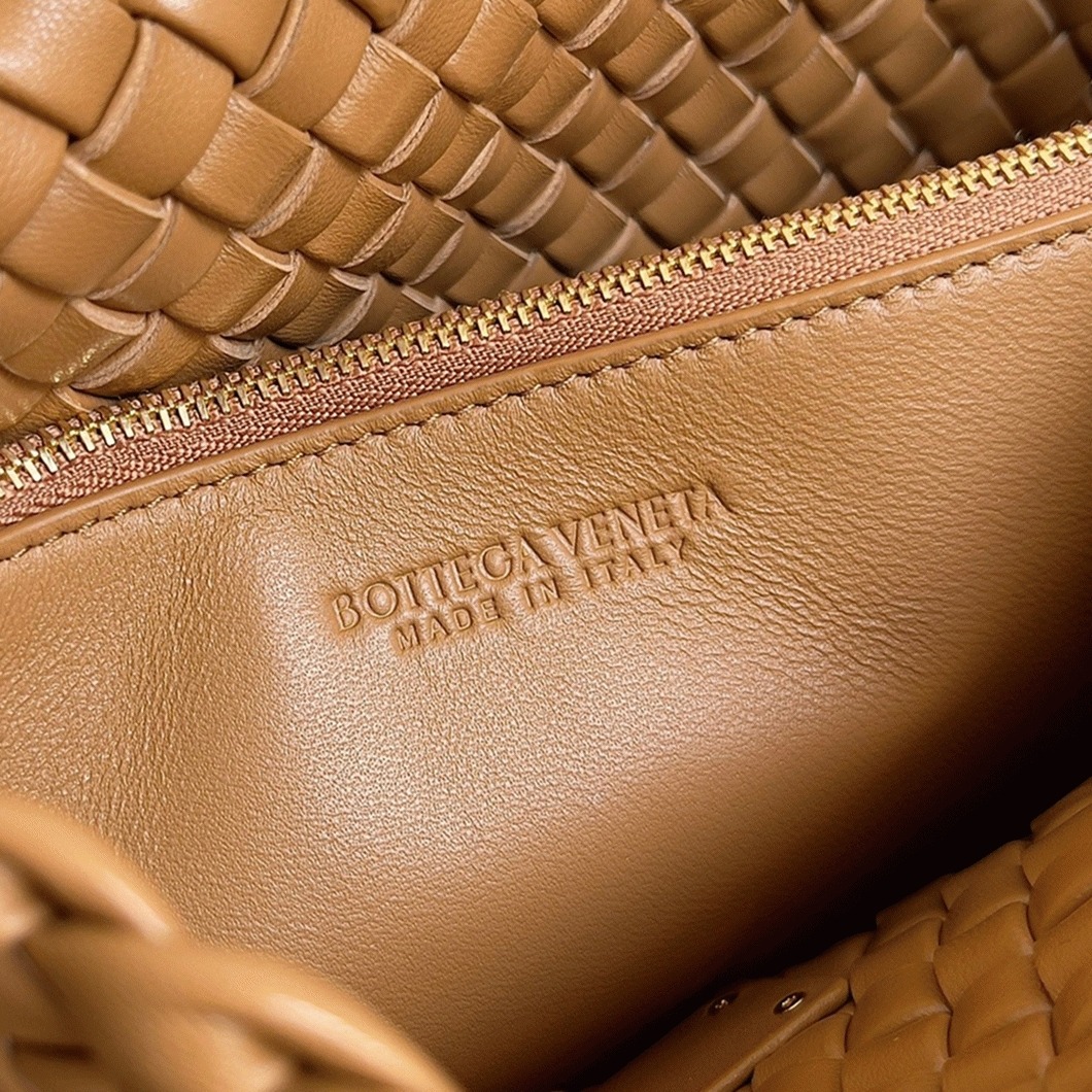 Fake Bottega Veneta Cobble Small Bag Caramel