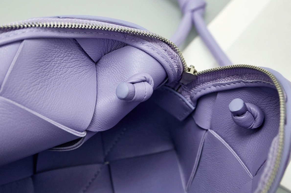 Replica Bottega Veneta Small Cassette Camera Bag Wisteria