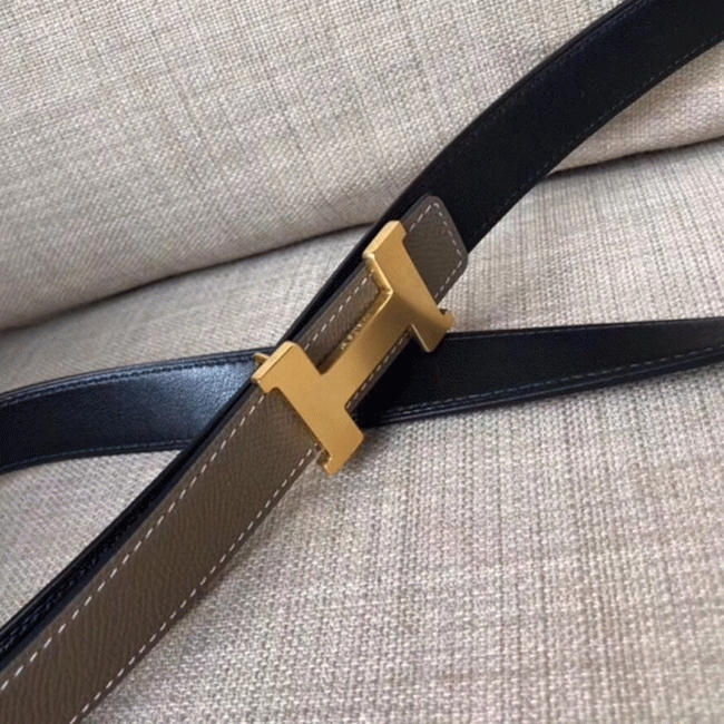 Knockoff Hermes Mini Constance belt buckle crafted in taupe epsom