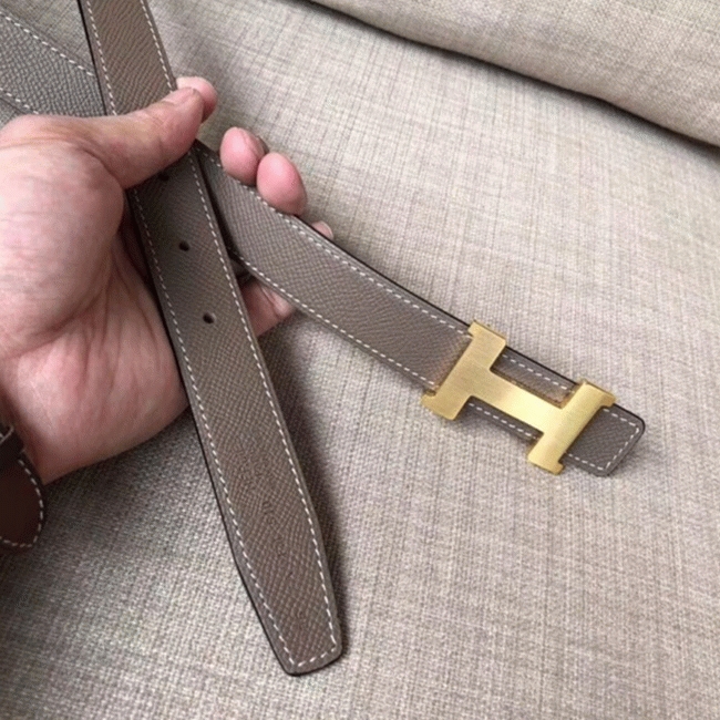 Knockoff Hermes Mini Constance belt buckle crafted in taupe epsom