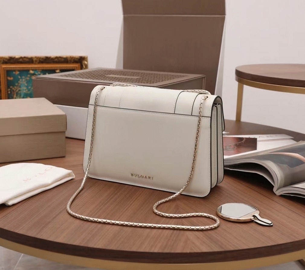 Replica Bvlgari Serpenti Forever Medium Shoulder Bag White Calfskin