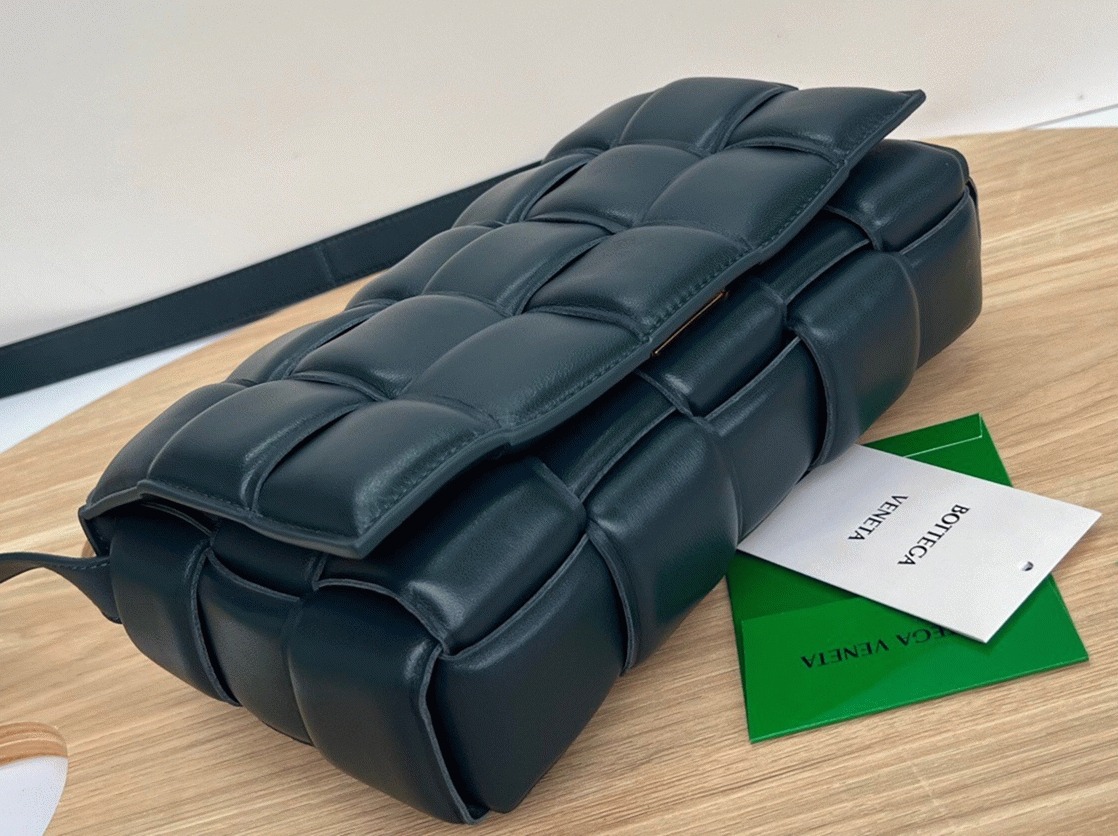 Top Quality Replica Bottega Veneta Padded Cassette Bag In Dark Blue