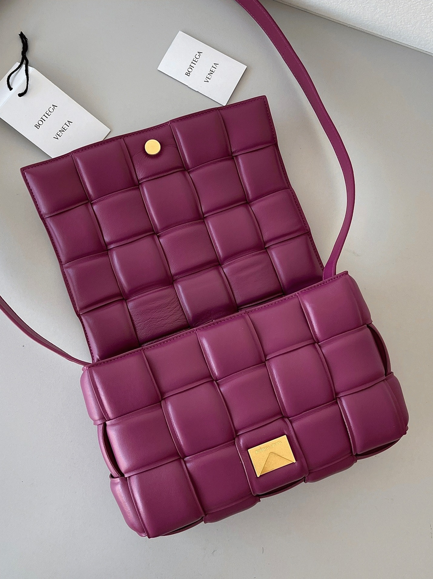 Top Quality Imitation Bottega Veneta Padded Cassette Bag In Cinnabar