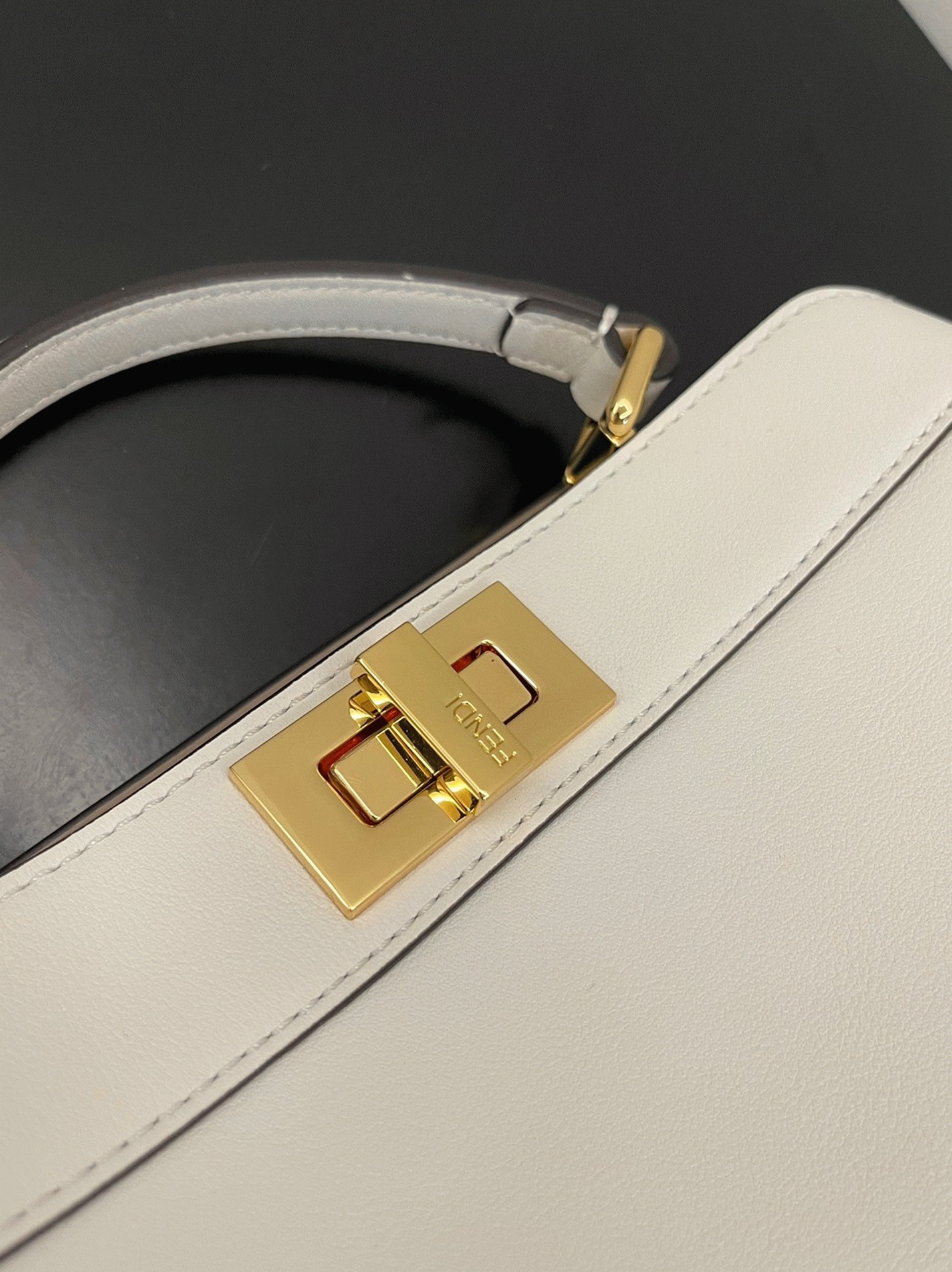 Top Quality Replica Fendi Peekaboo ISeeU Small Bag In White Calfskin