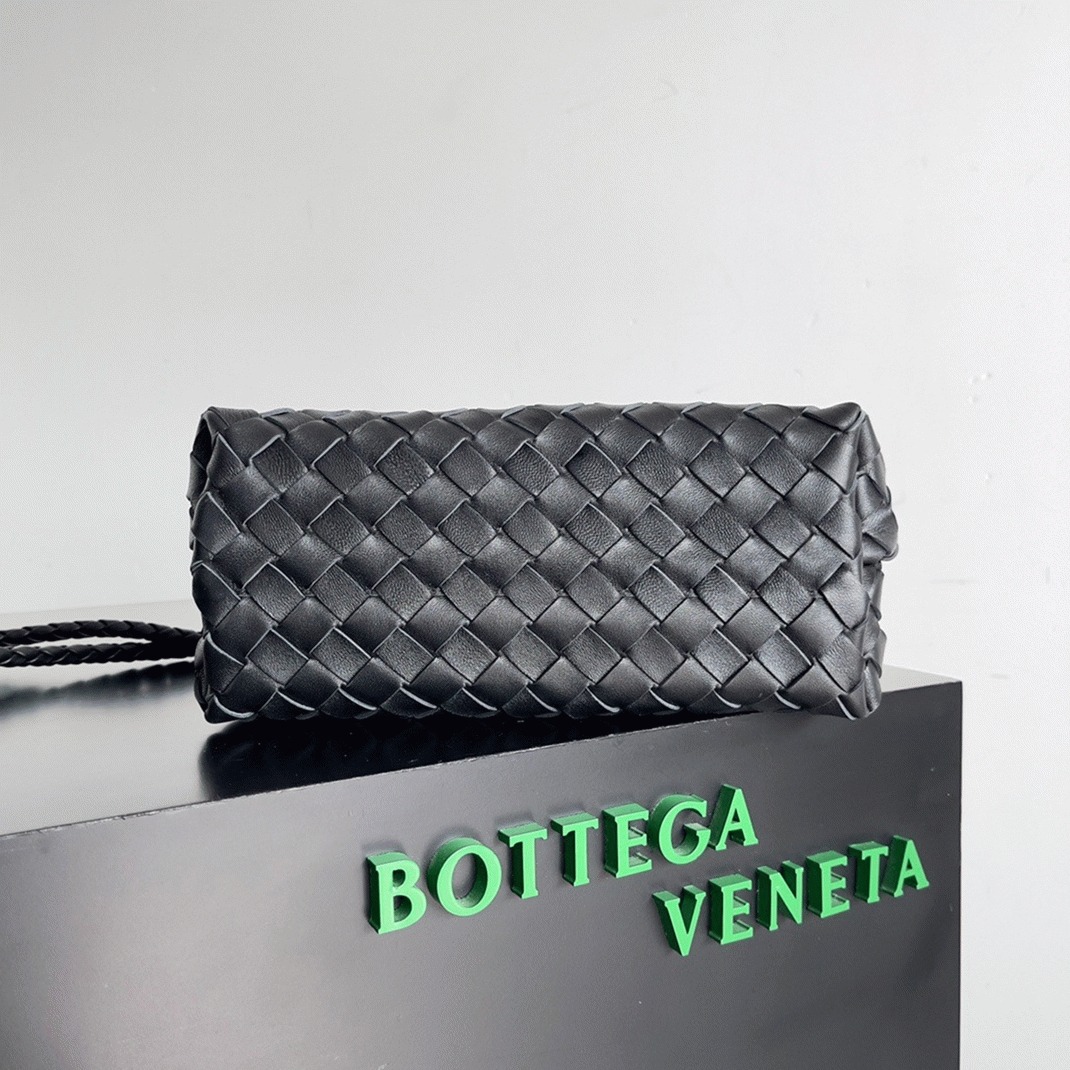 Fake Bottega Veneta Small Andiamo Bag Black