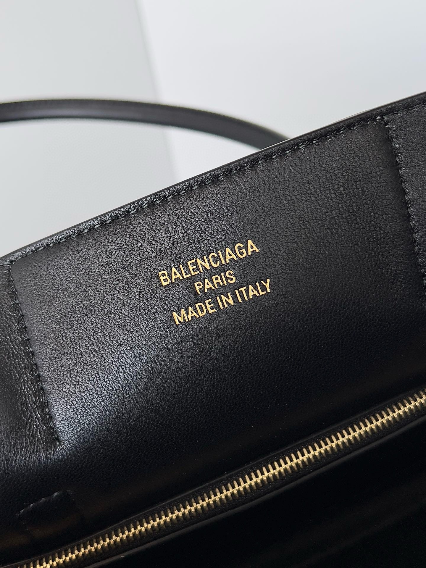 Knockoff Balenciaga Bel Air Carry All Medium Bag Black Calfskin