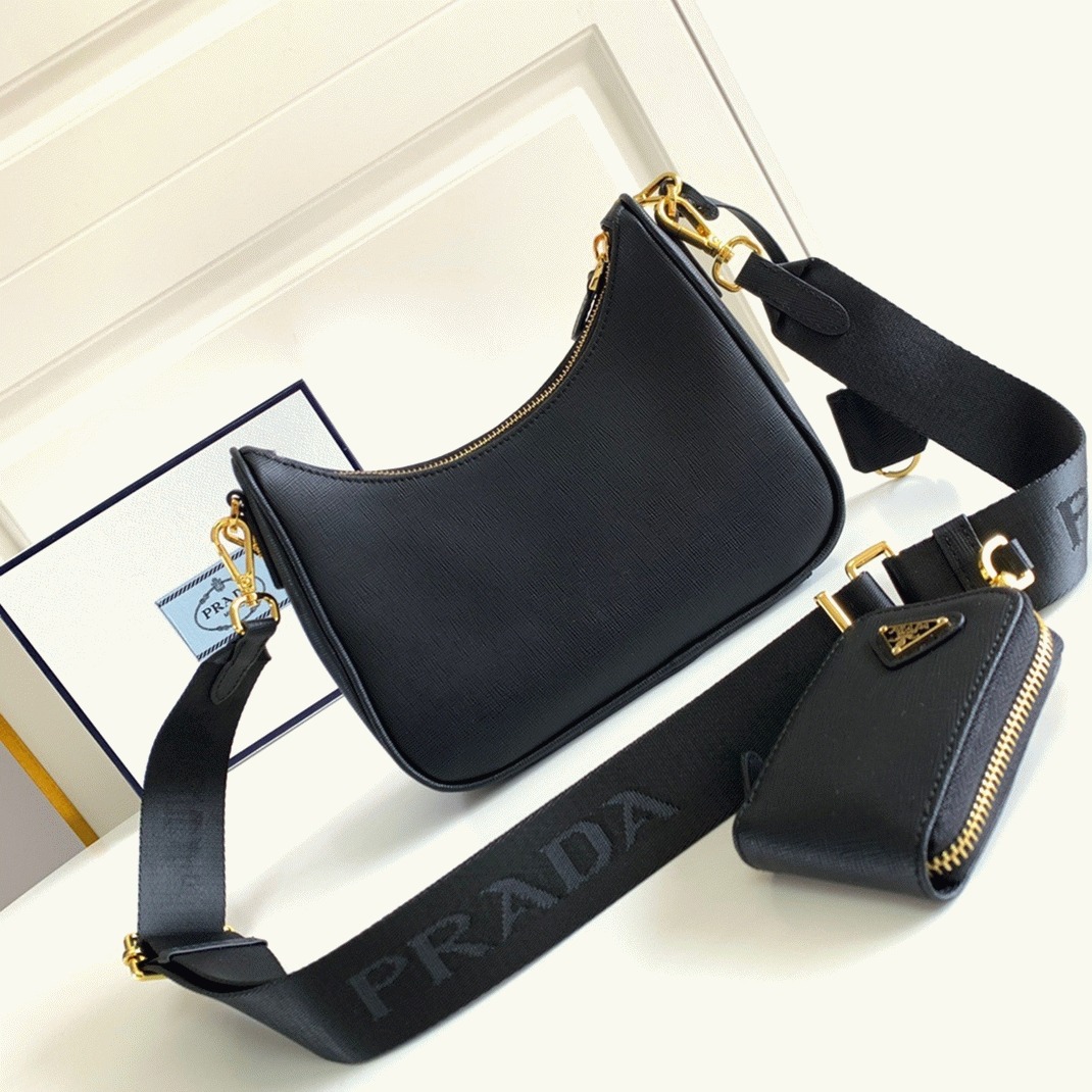 Prada Re-Edition 2005 Shoulder Bag Fake in Black