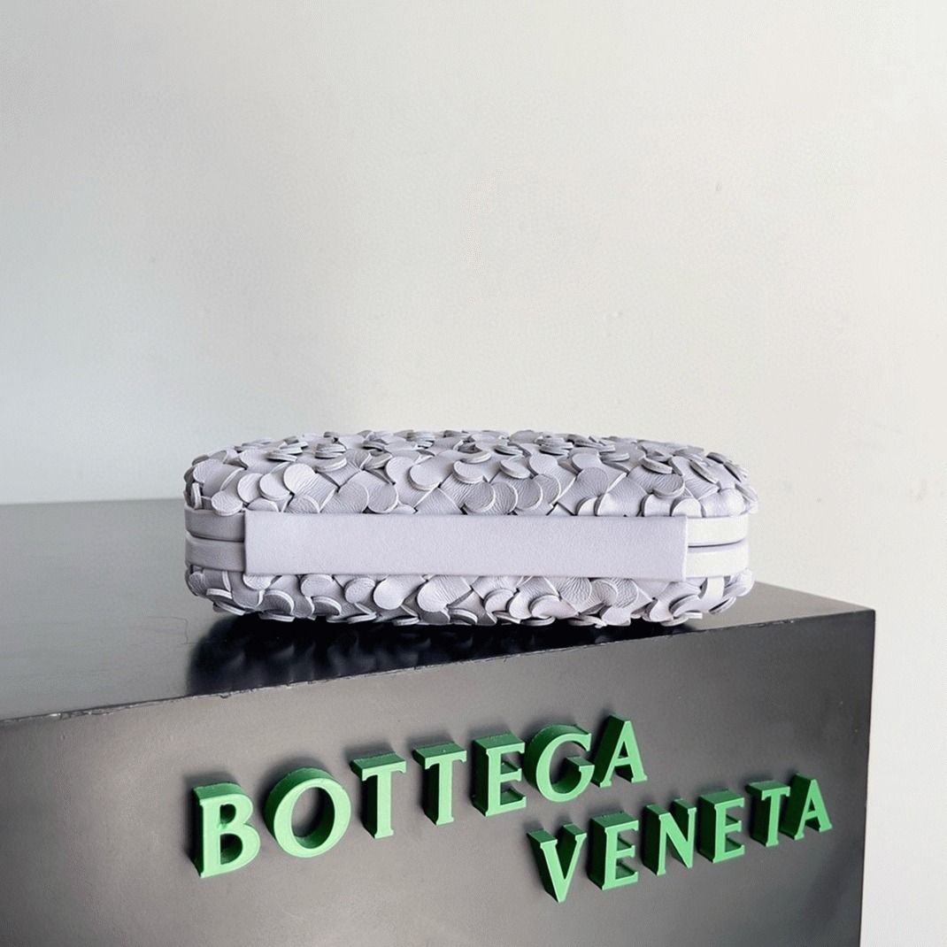 Replica Bottega Veneta Knot Minaudiere Clutch Oyster Sequins