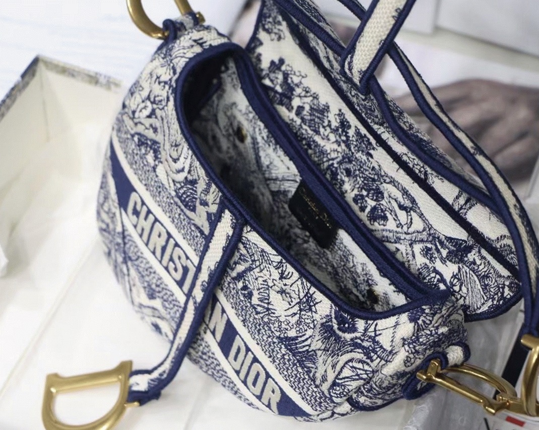 Dior Saddle Bag Replica in Blue Toile de Jouy Embroidery