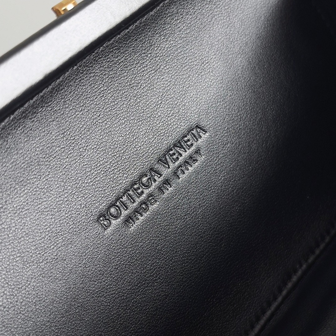 Replica Bottega Veneta Knot Minaudiere Clutch Black Foulard