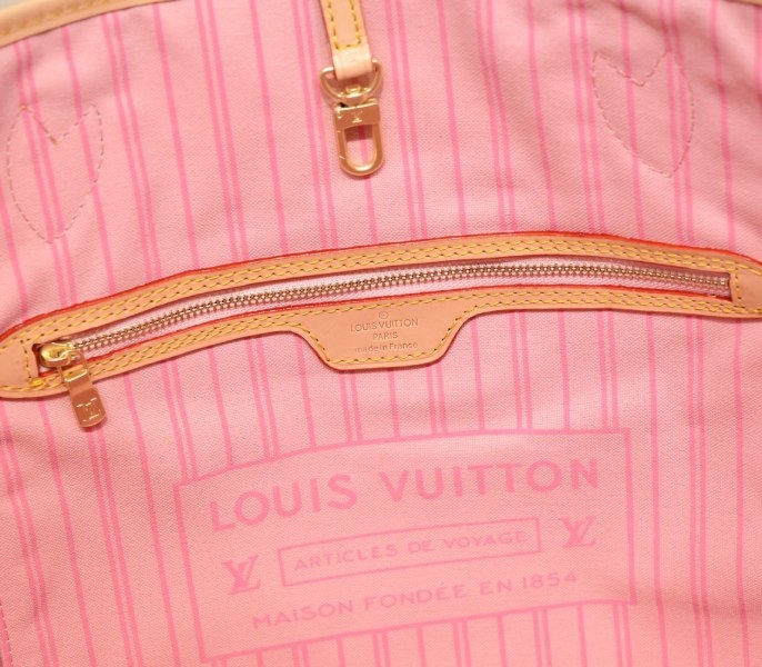 Louis Vuitton Monogram Canvas Neverfull MM Tote In Peony Pink