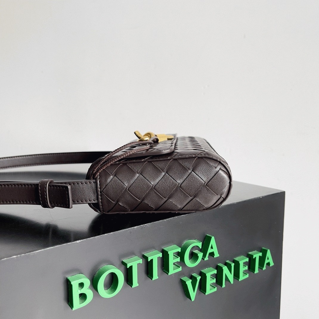 Fake Bottega Veneta Mini Andiamo Cross-Body Bag Fondant