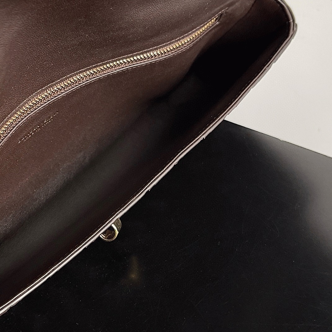 Replica Bottega Veneta Andiamo Clutch with Handle Fondant Intrecciato Lambskin