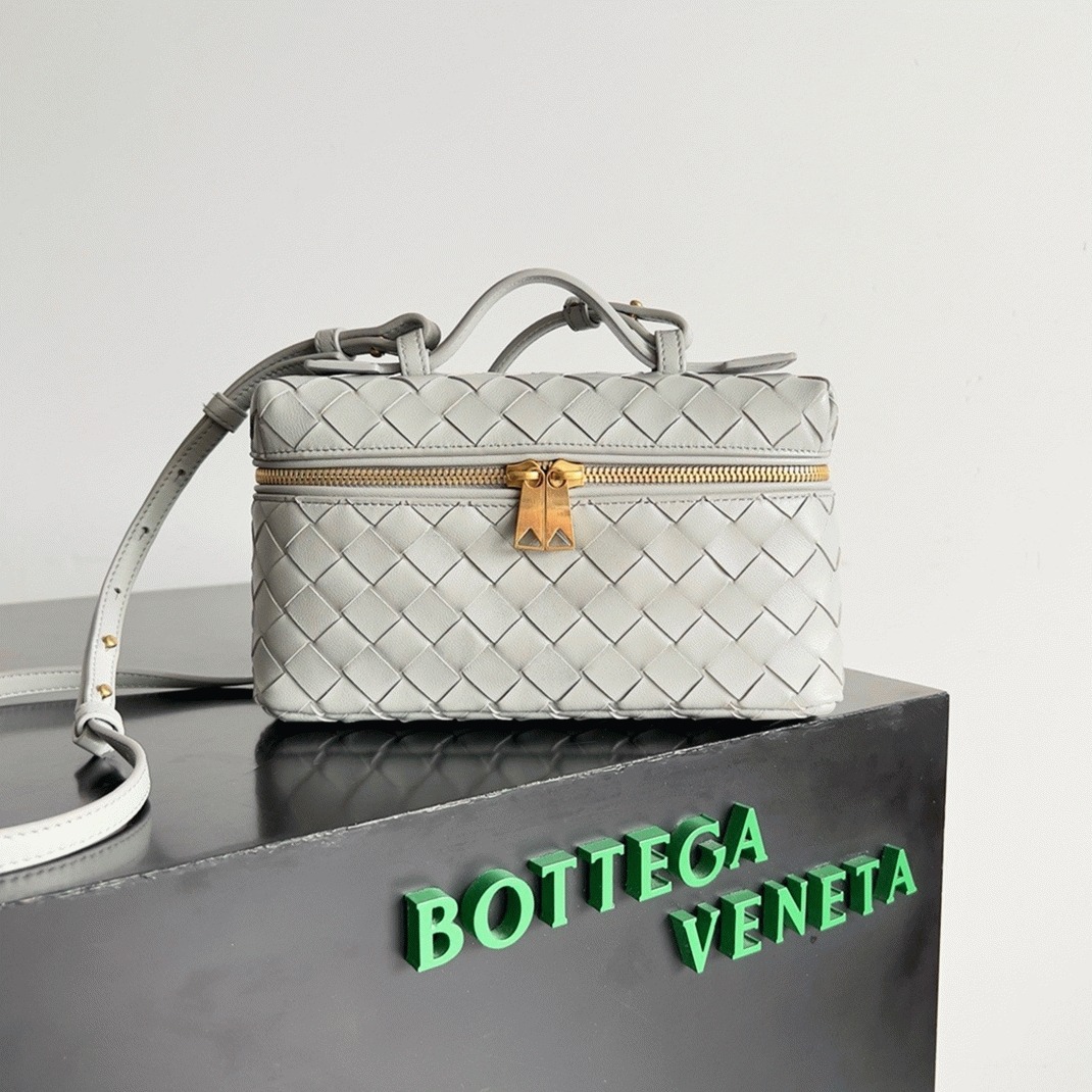 Replica Bottega Veneta Bang Bang Vanity Case Ivory