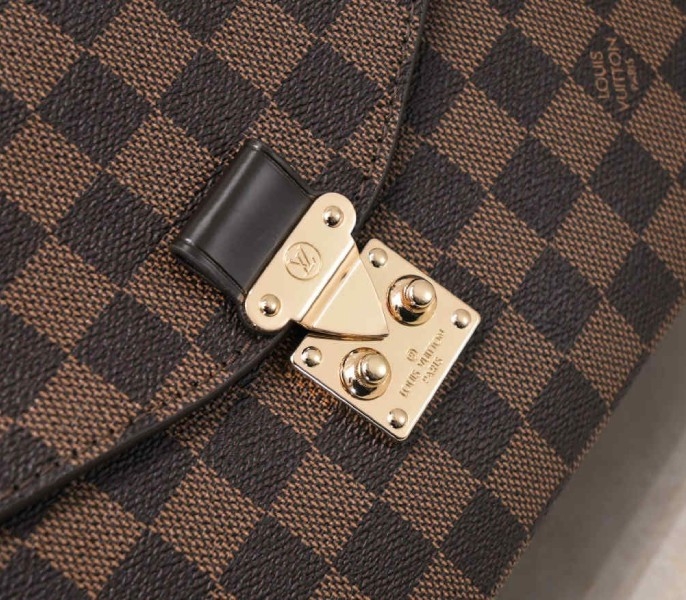 LV Damier Ebene Canvas Metis M40780