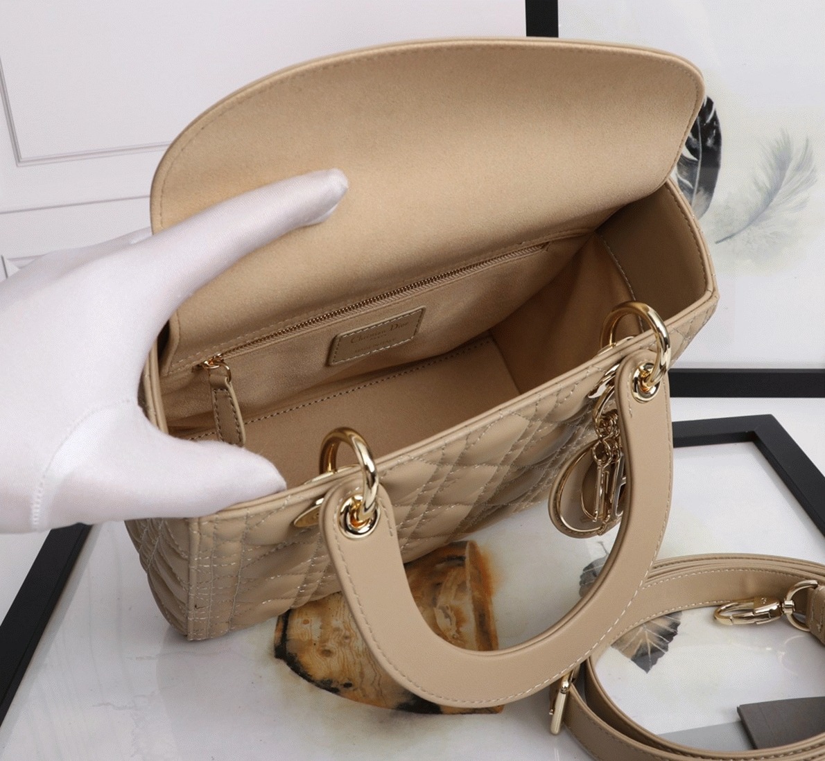 Dior Lady Dior Medium Bag Knockoff in Beige