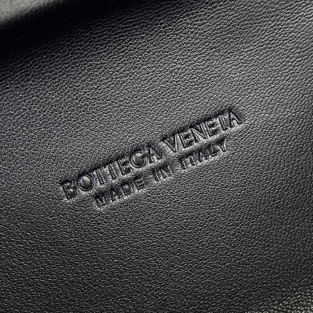 Fake Bottega Veneta Knot Minaudiere Clutch Black