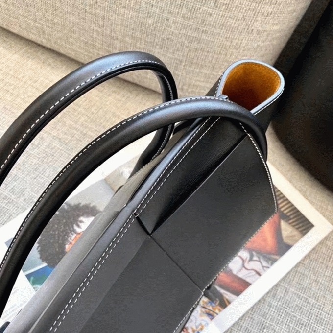 Top Quality Replica Bottega Veneta Arco Medium Bag In Black Intrecciato Calfskin