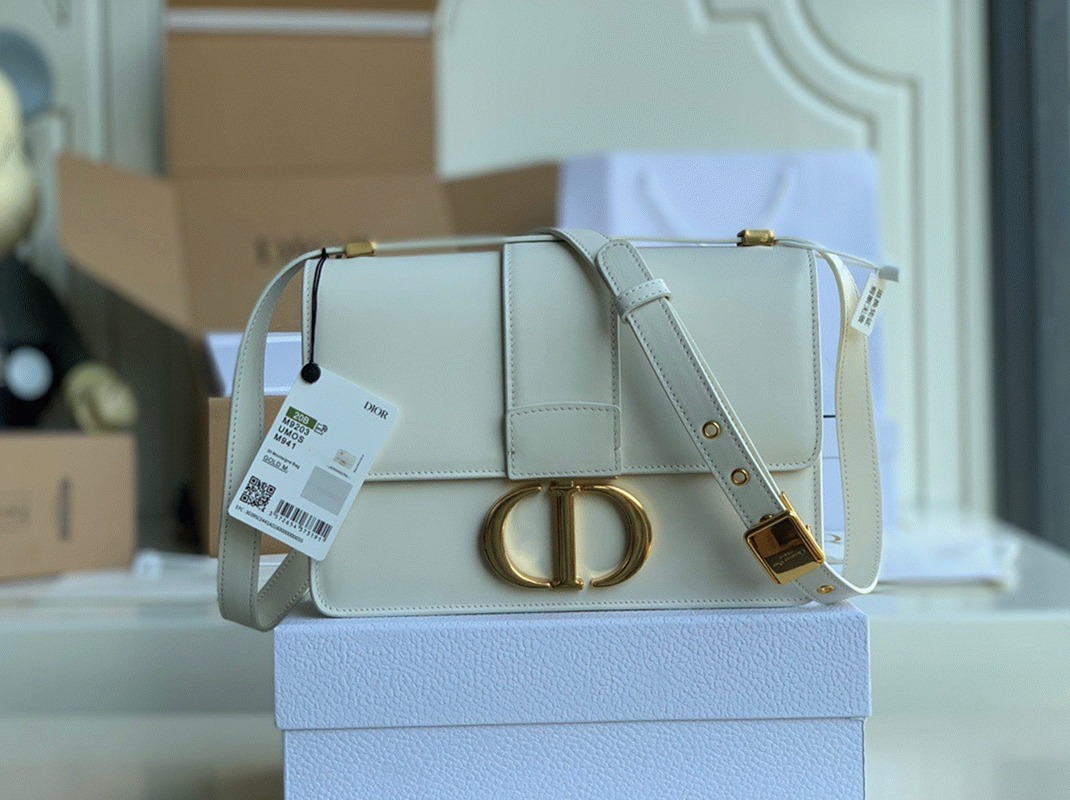 Dior 30 Montaigne Medium Bag Fake in White Box Calfskin