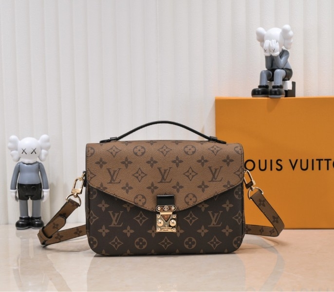 LV Monogram Reverse Canvas Metis M44876