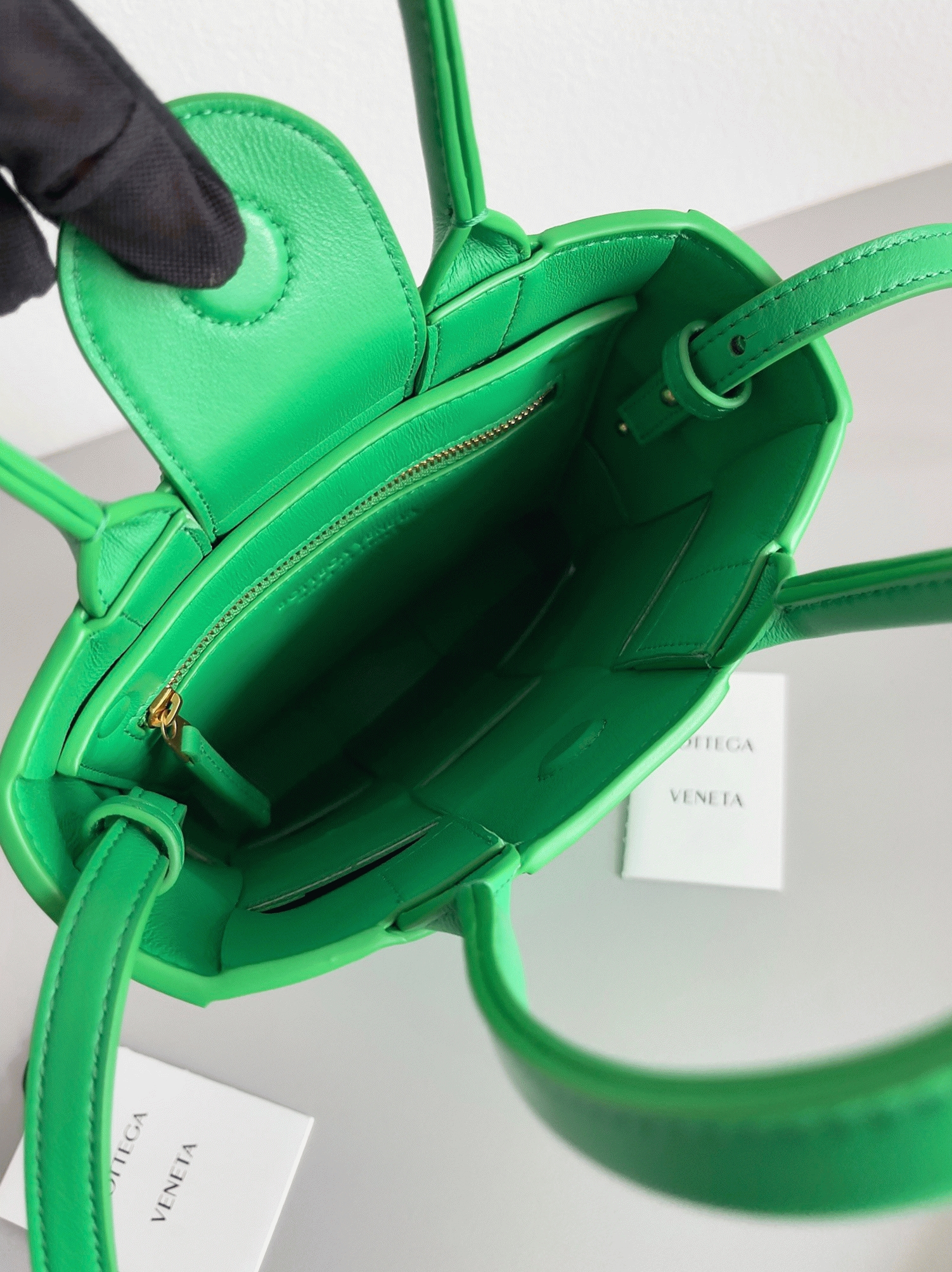 Fake Bottega Veneta Cassette Mini Tote Bag Parakeet