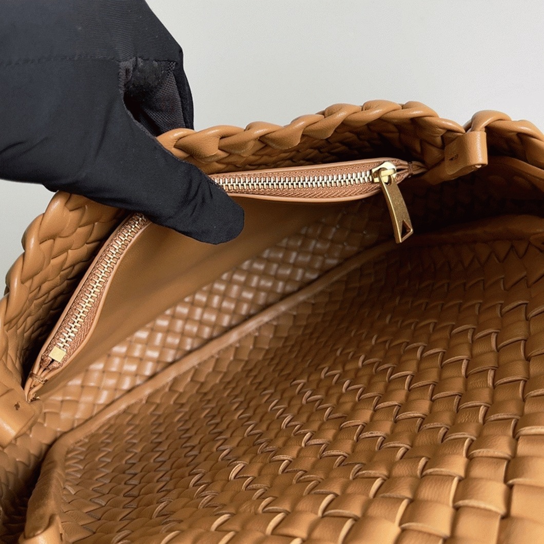 Fake Bottega Veneta Cobble Small Bag Caramel