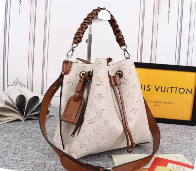 LV Mahina Muria Bag In Cream