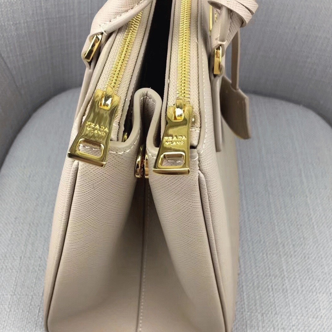 Prada Galleria Large Bag Fake in Grey