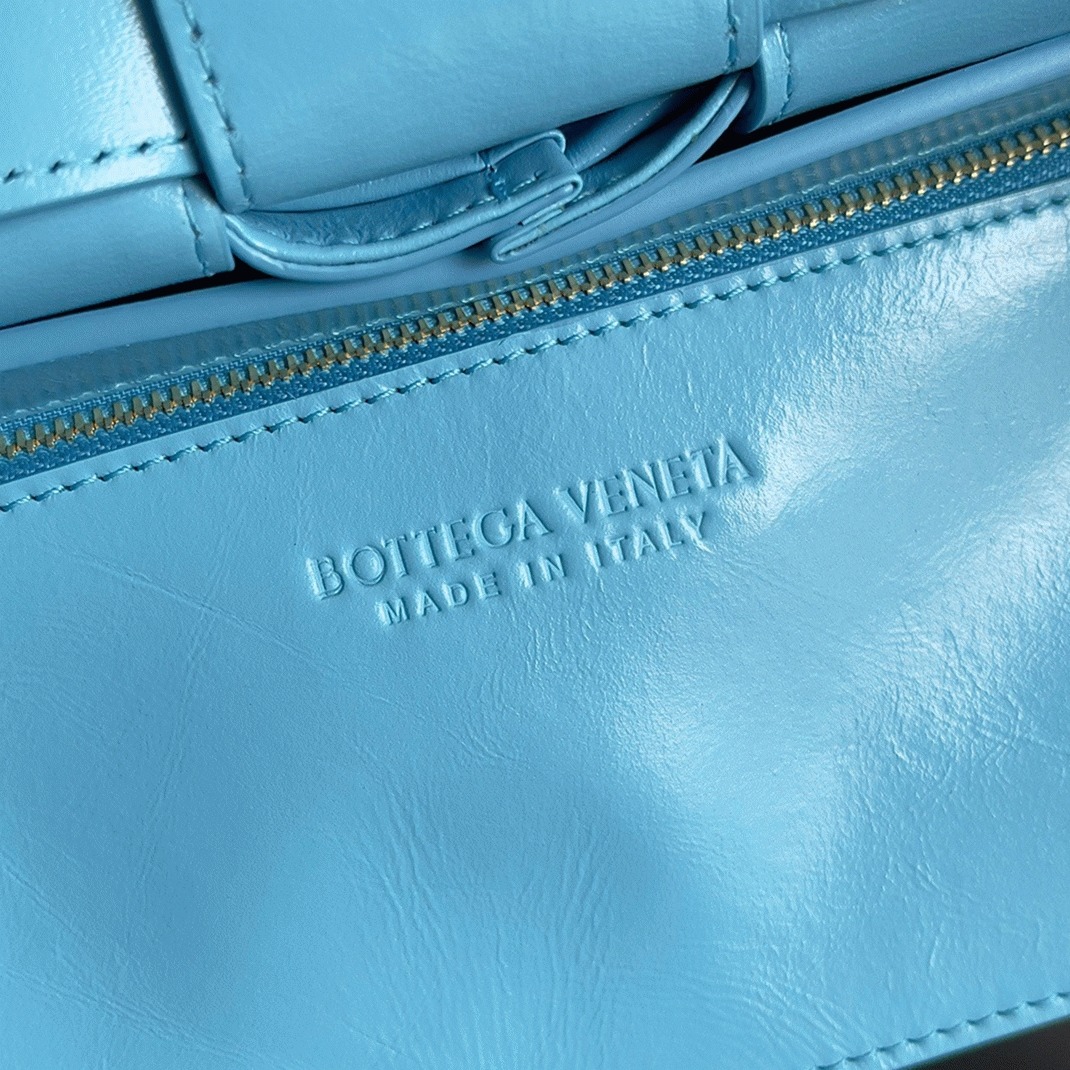 Top Quality Bottega Veneta Cassette Bag In Pool Foulard Intreccio Calfskin
