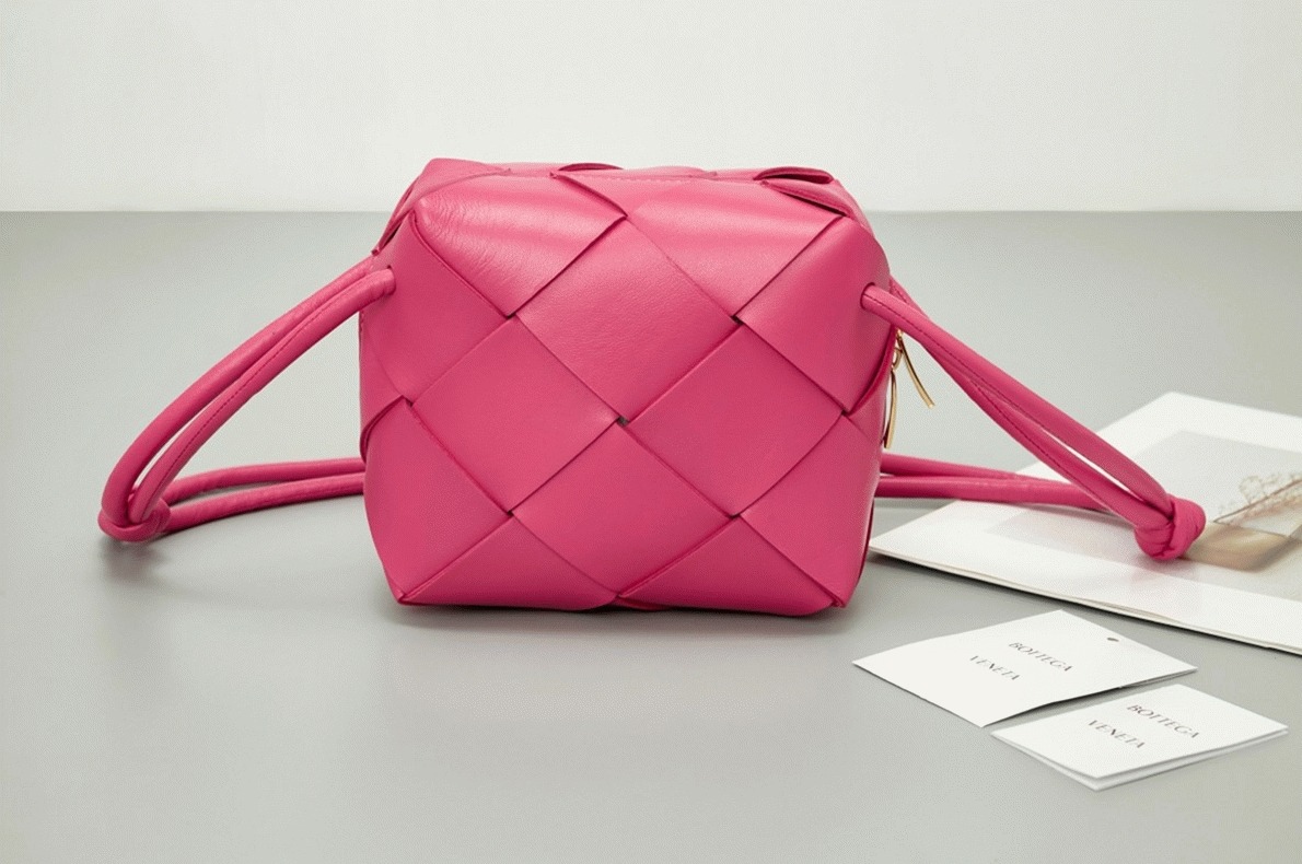 Replica Bottega Veneta Mini Cassette Camera Bag Cranberry