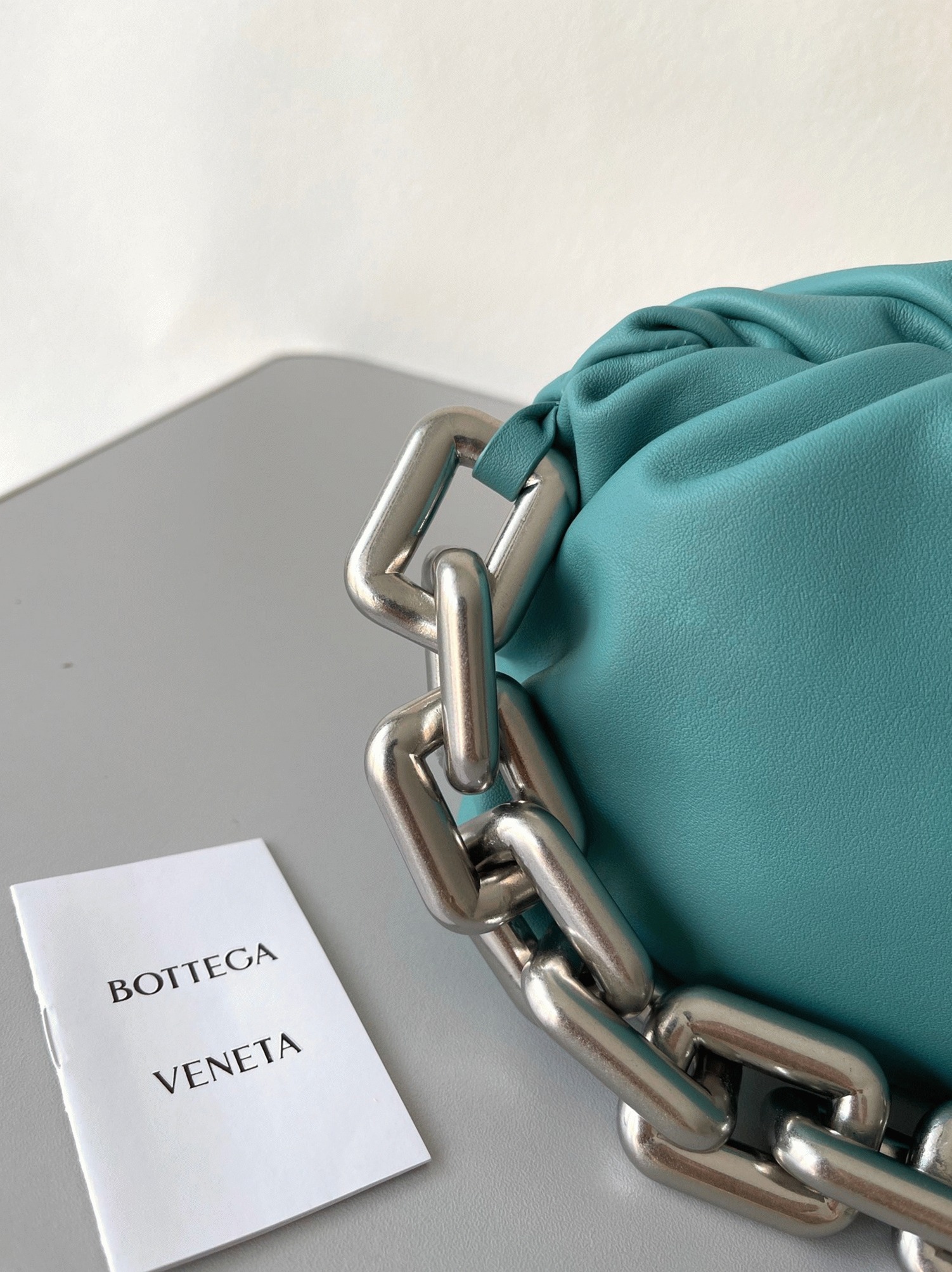 Faux Bottega Veneta The Chain Pouch Bag Lake Green