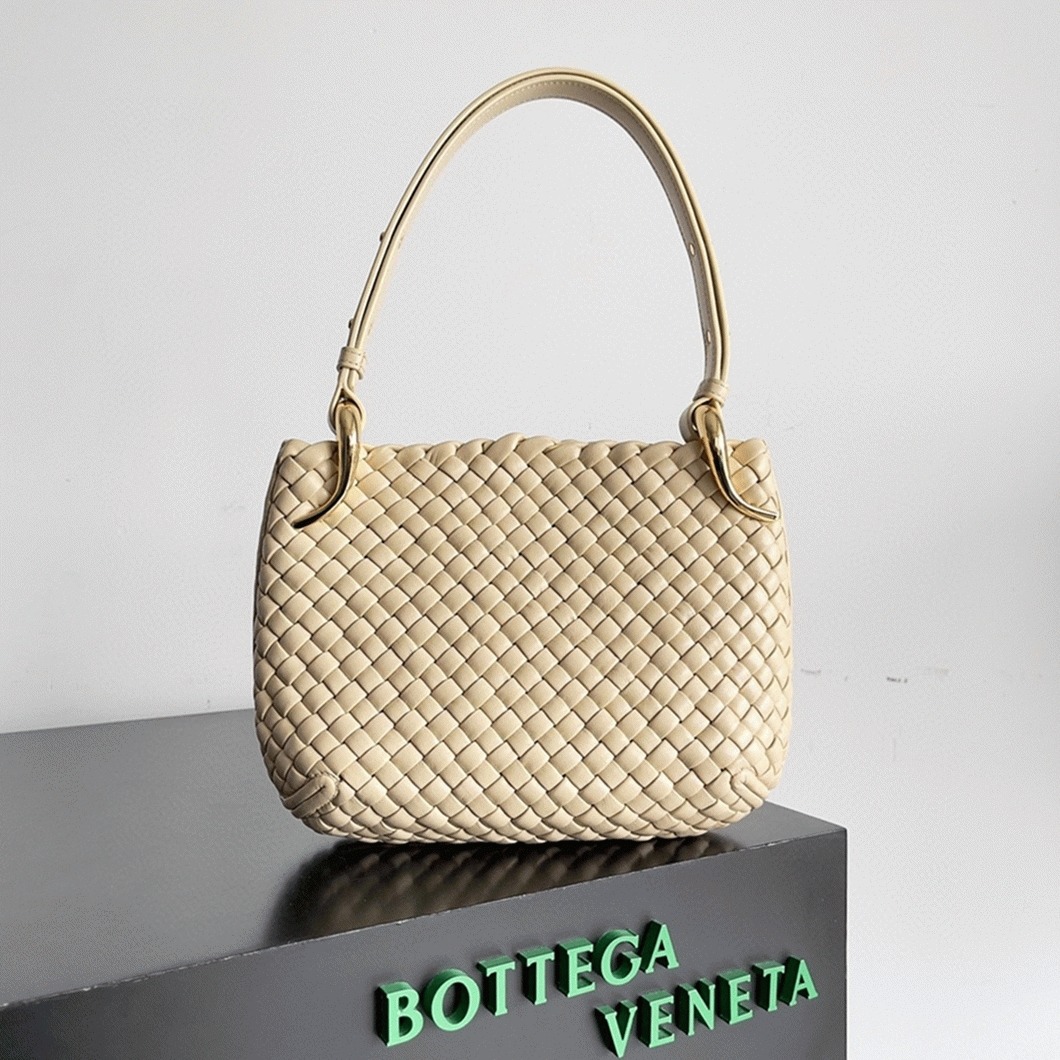 Fake Bottega Veneta Clicker Small Bag Porridge
