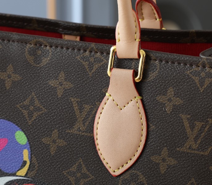 LV X TM Monogram Canvas OnTheGo MM With Bijou Edition