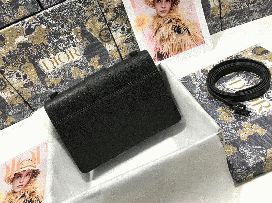 Dior 30 Montaigne Medium Bag Fake in Black Ultramatte Grained Calfskin