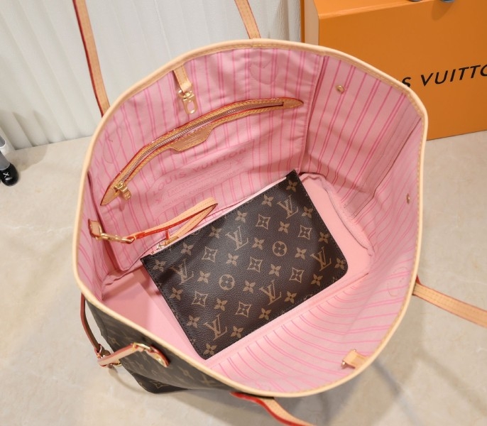 Louis Vuitton Monogram Canvas Neverfull MM Tote In Peony Pink