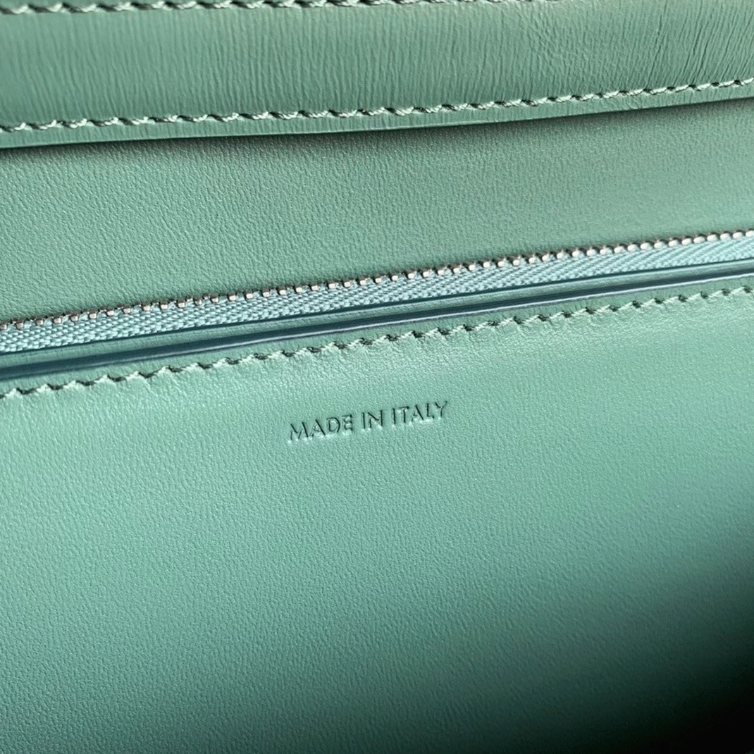 Top Quality Replica Celine Classic Box Medium Bag In Celadon