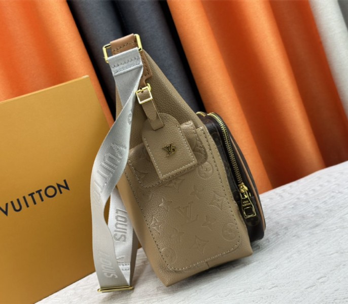 LV Other Leathers Cargo Hobo In Beige