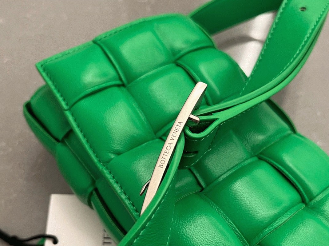 Replica Bottega Veneta Small Padded Cassette Bag Parakeet