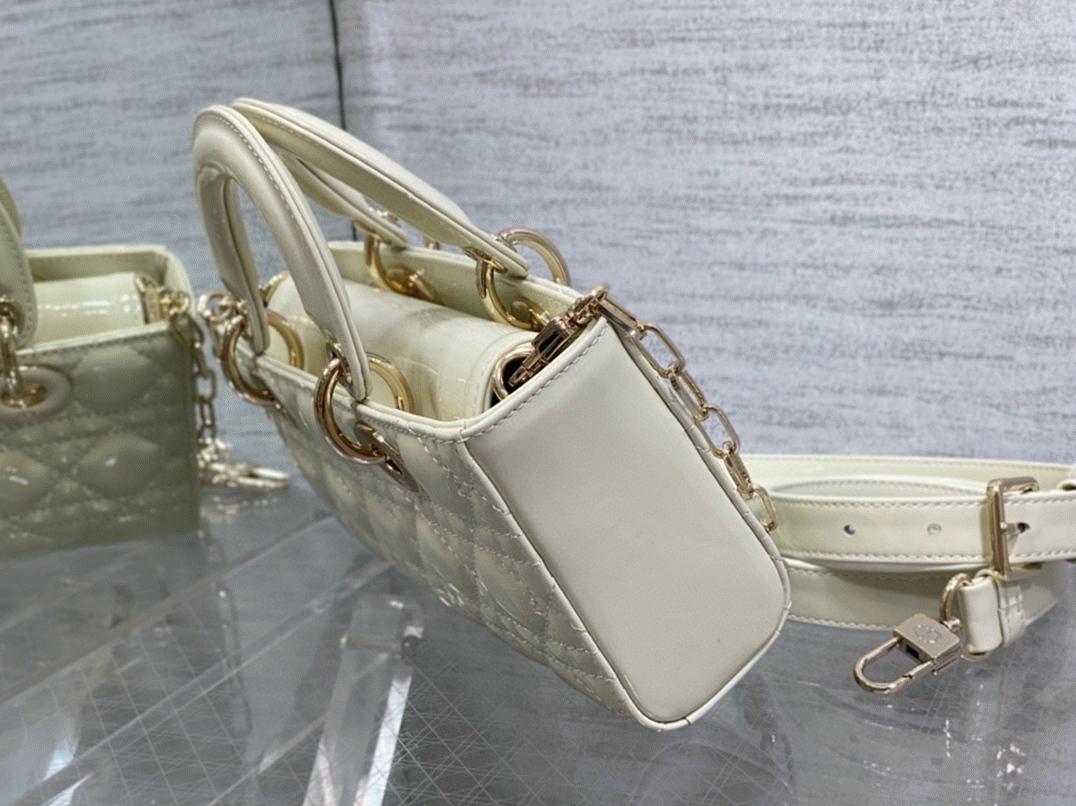 Dior Lady D-Joy Small Bag Knockoff in White