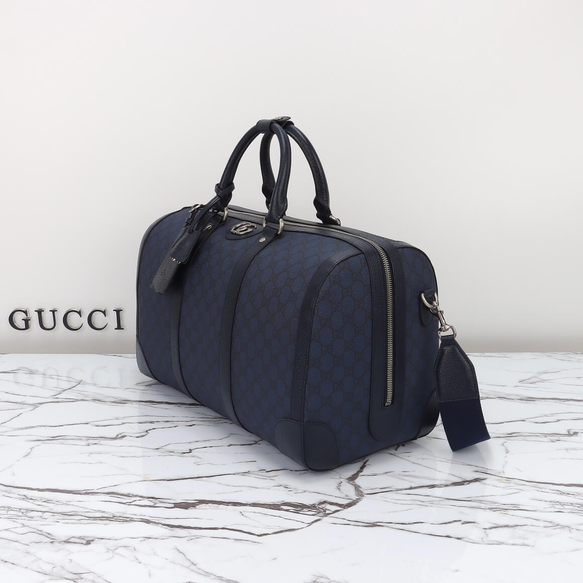 Gucci Savoy medium duffle bag