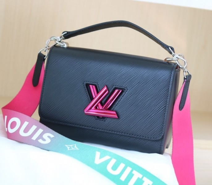 Louis Vuitton Epi Leather Twist MM Handbag In Black With Gradient Strap
