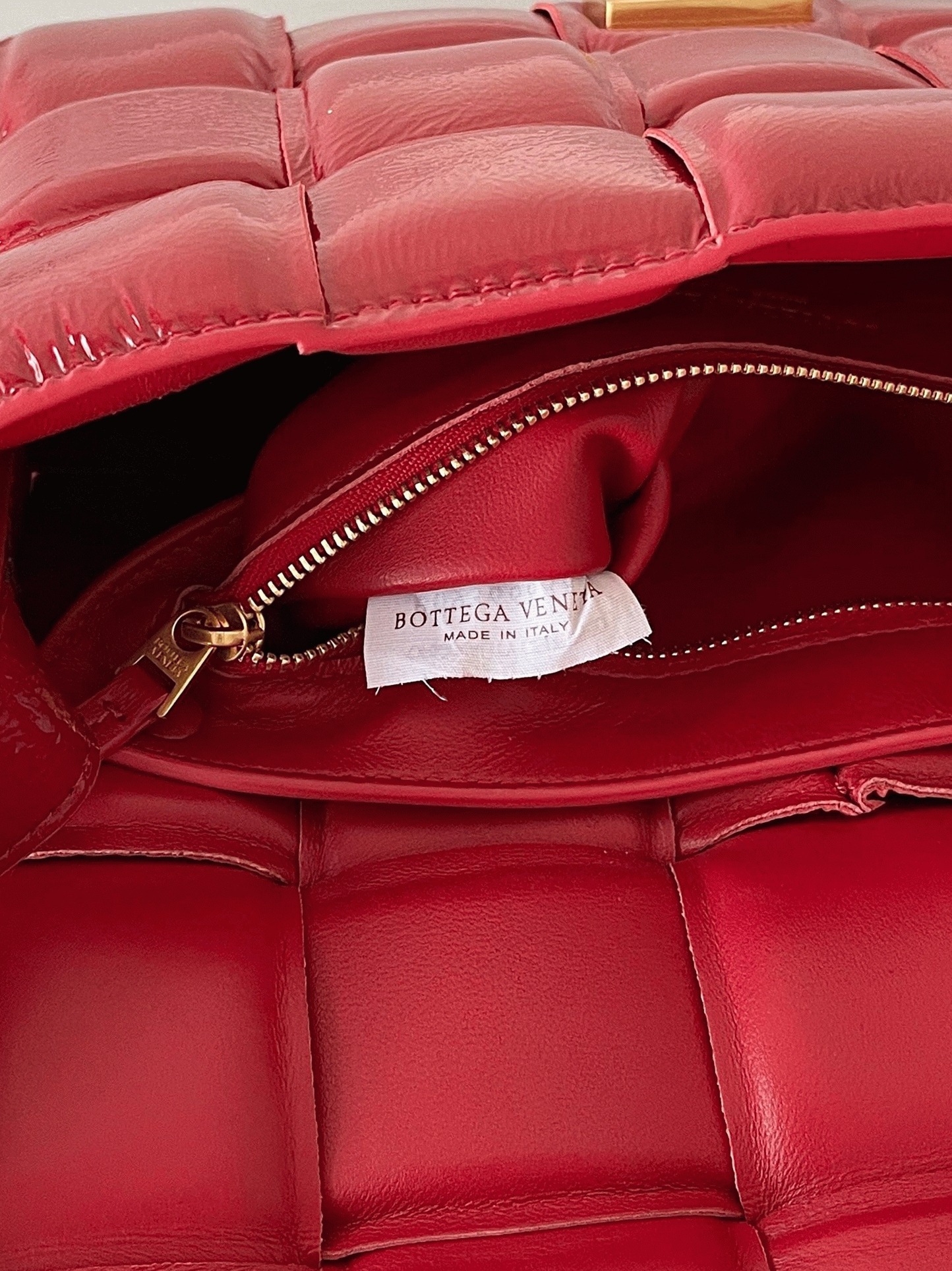 Top Quality Knockoff Bottega Veneta Padded Cassette Bag In Red
