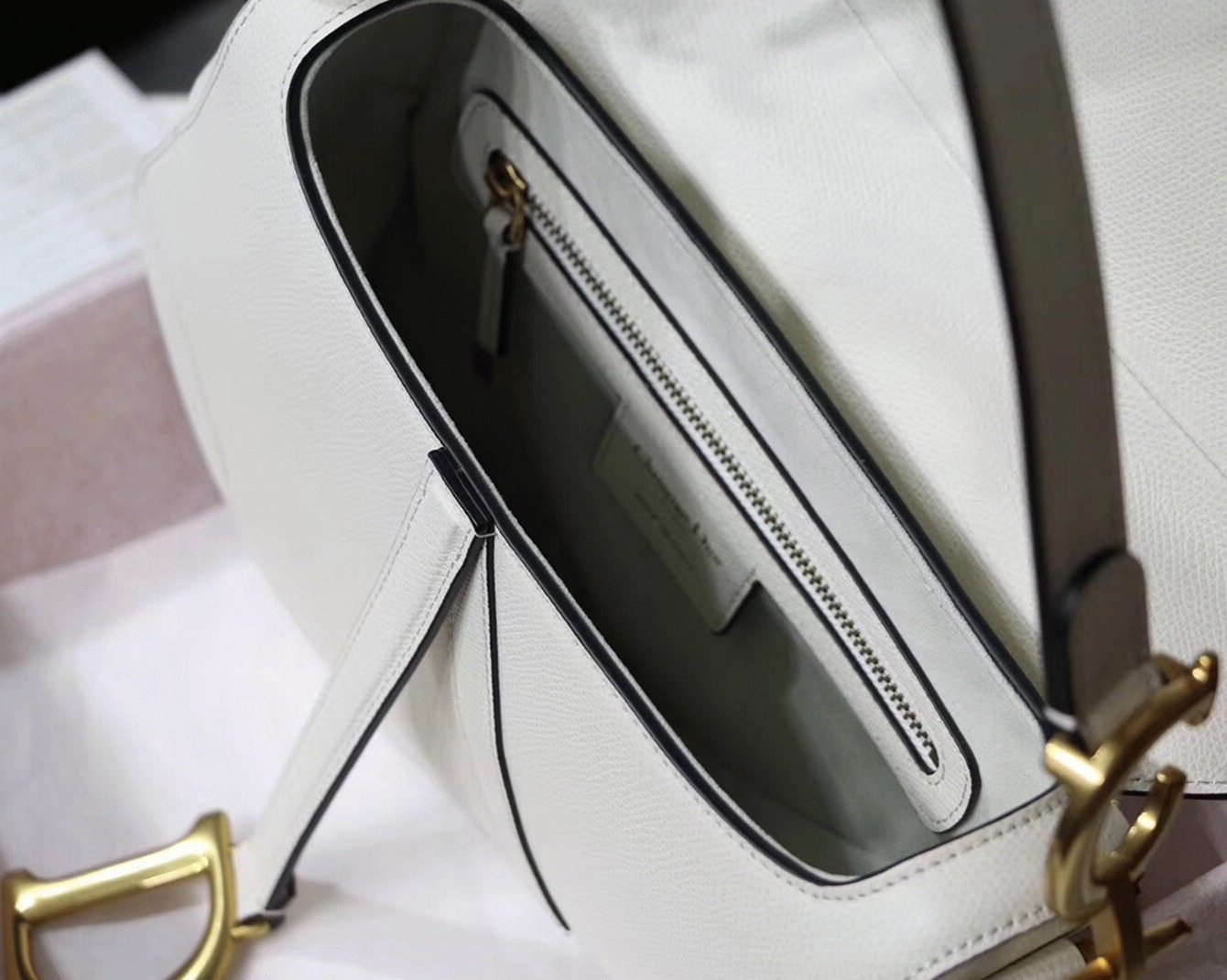 Dior Saddle Bag Replica in White Grained Calfskin